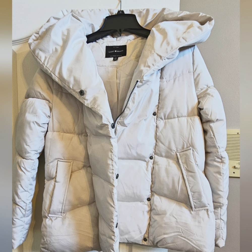 Lucky Brand Off White Puffer Hooded Jacket Size Small NWOT